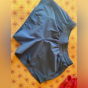 Lululemon hotty hot shorts 4"